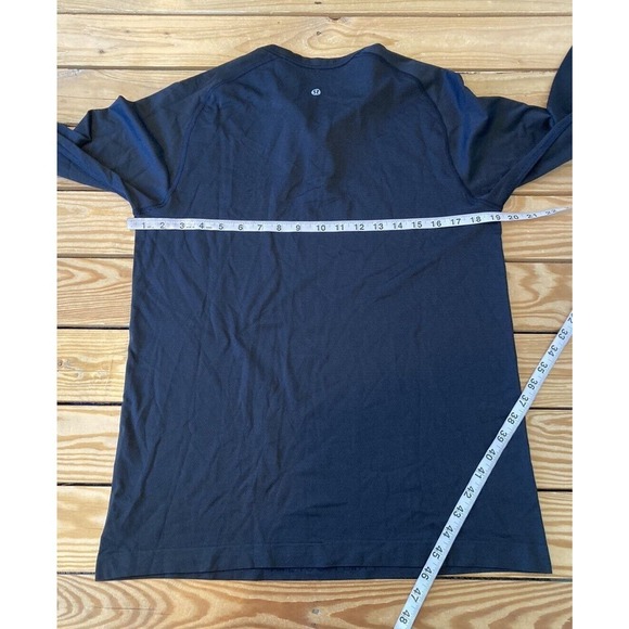 Lululemon Swiftly Henley Shirt Size Medium Men’s Black Long Sleeve - Picture 8 of 9